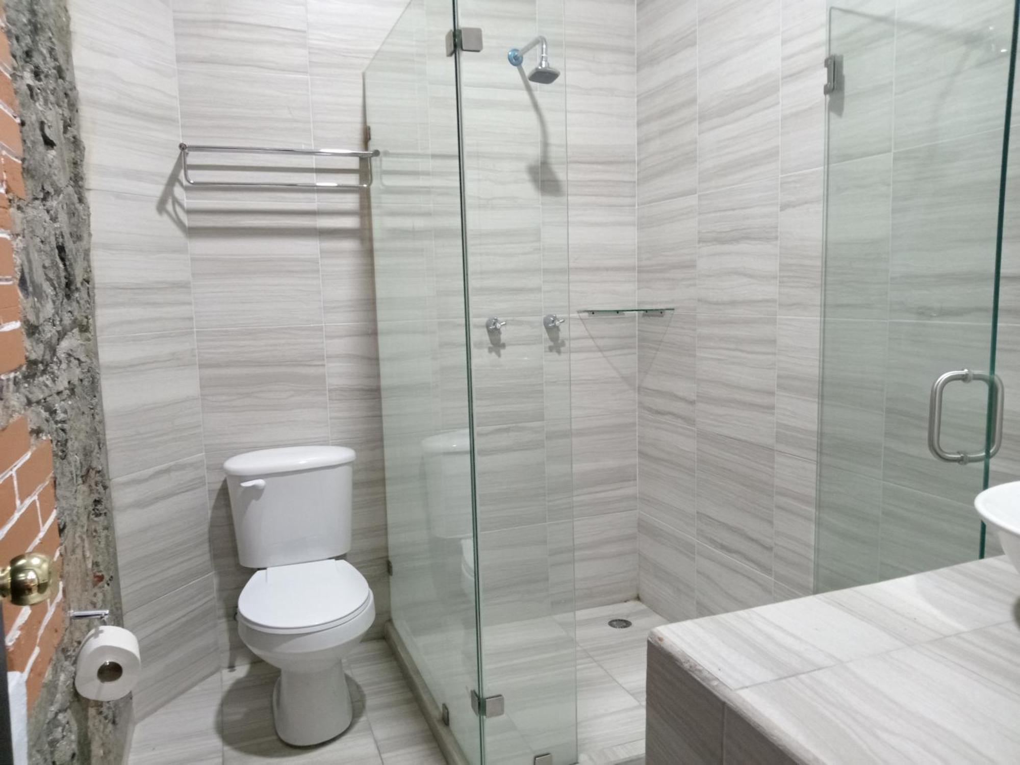 Xochicaltzin Hotel *